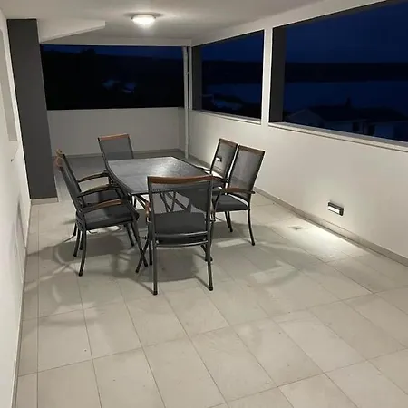 Mate Novigrad (Dalmatia)