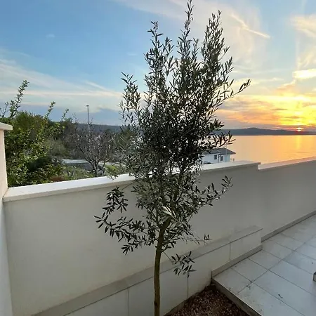 Mate * Novigrad (Dalmatia)